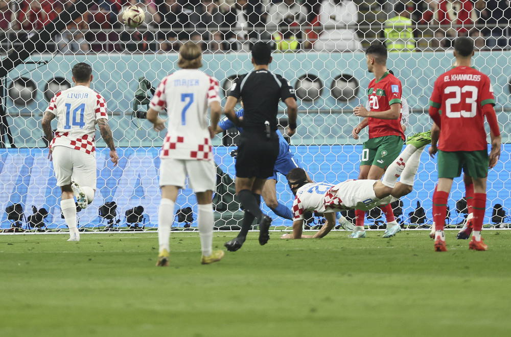  格瓦迪奥尔头球破门克罗地亚后卫助曼城零封伯恩利