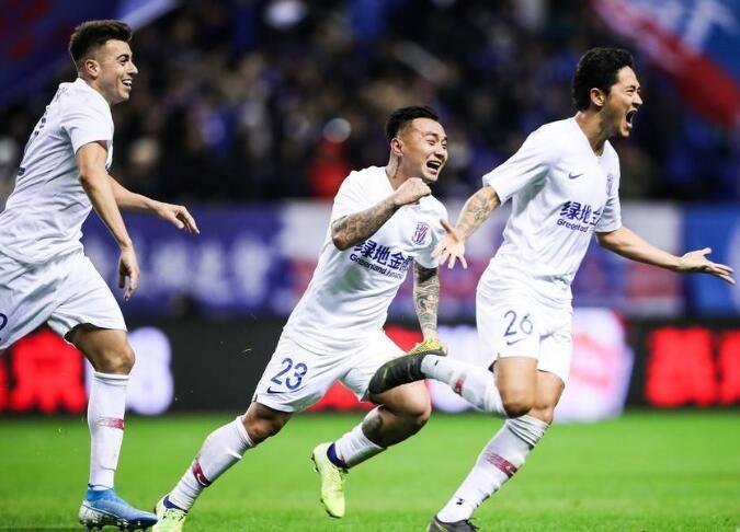 1xbet网址- 欧塞尔队长染红离场，球队痛失好局  